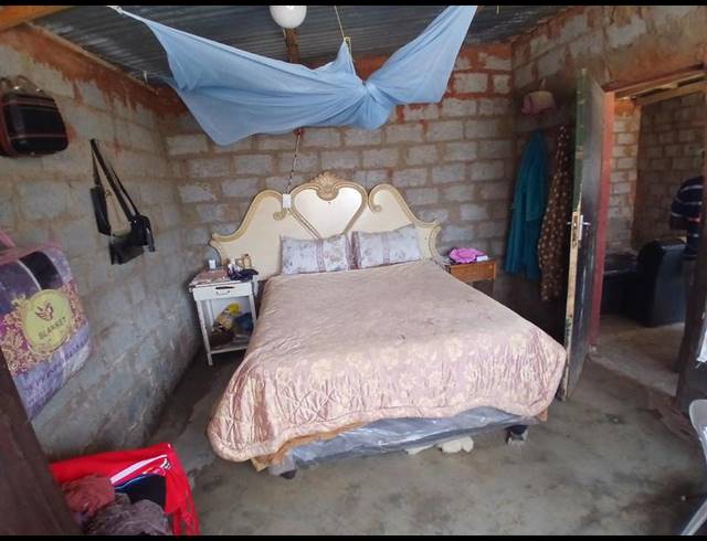 2 BEDROOM HOUSE FOR SALE IN LANGAVILLE EXT 4